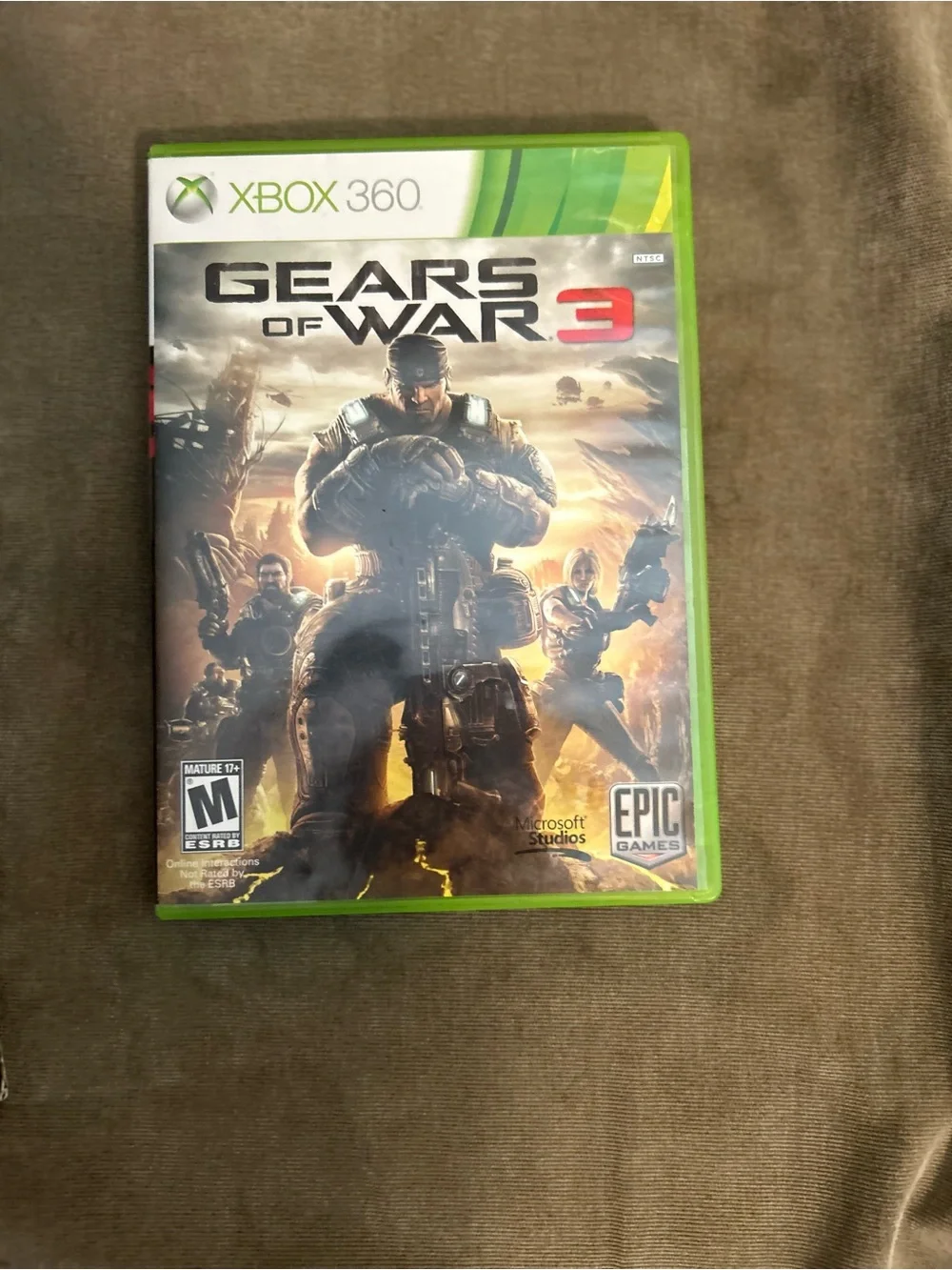 Xbox 360 Gears of War 3 Game Bundle
